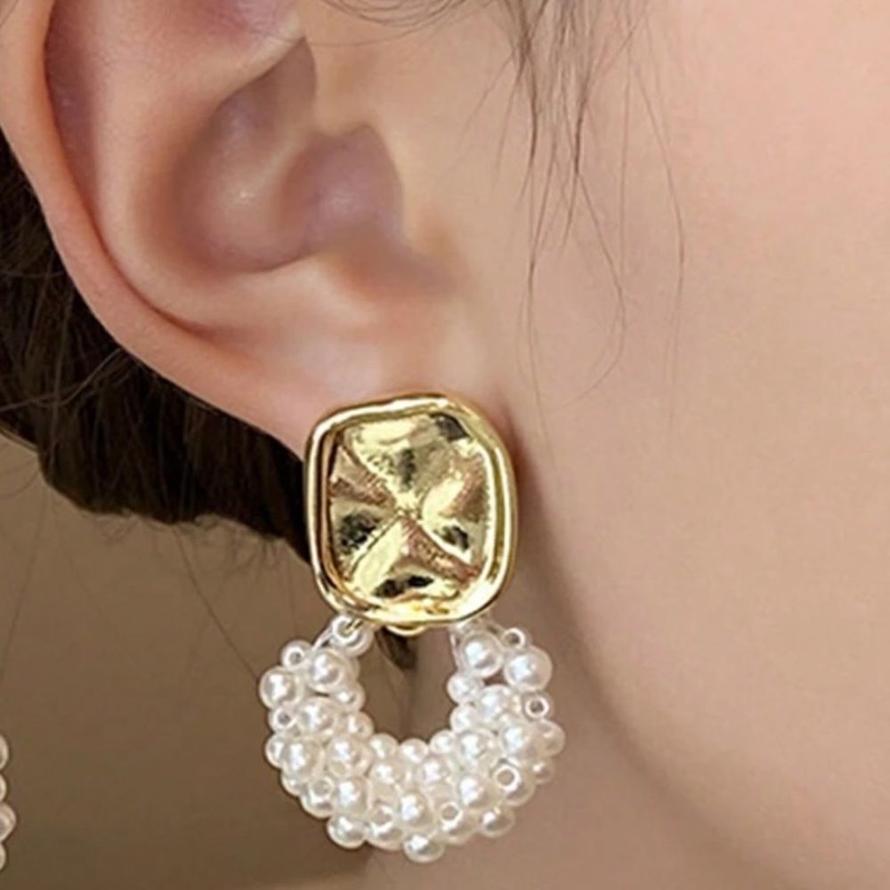 Gold and Pearl drop Earrings A1316